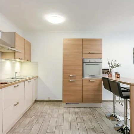 Daire Spacious In The Center Of