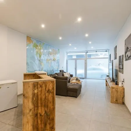 Spacious In The Center Of Apartment